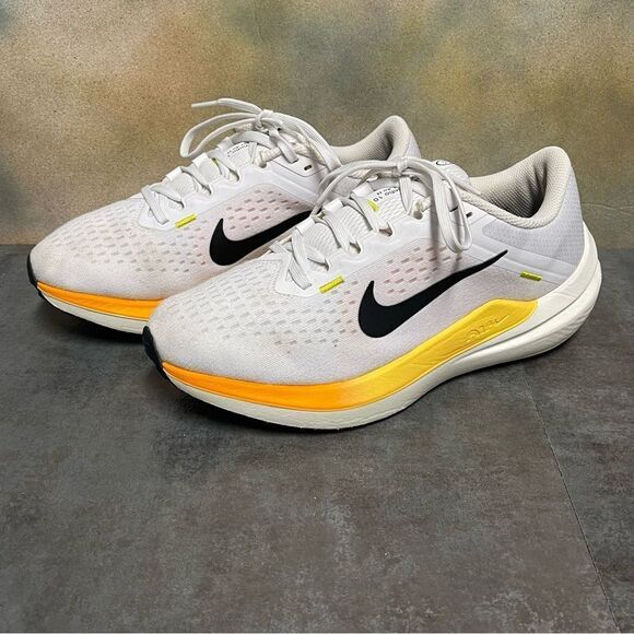 Nike Zoom Winflo 10 DV4023-101 Women's White Running Shoes Size 8.5M - Picture 2 of 16